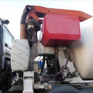 foto pumi 24m/9m3 beton mieszarka+pompa 8x4 MAN +Sermac