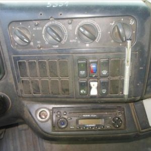 foto pumi 24m/9m3 beton mieszarka+pompa 8x4 MAN +Sermac