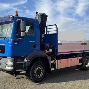 foto 4x4 MAN TGM 18.290 + HMF